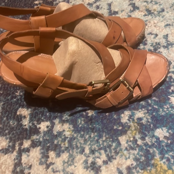 Size 9 Franco sarto tan leather wedge sandal - Picture 3 of 4